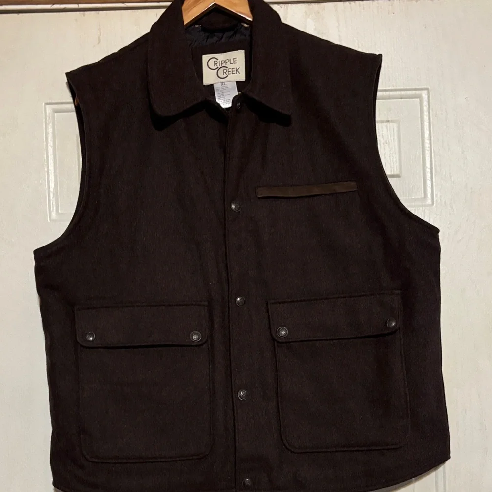Cripple Creek Men's Classic‎ Wool quilted Brown Vest